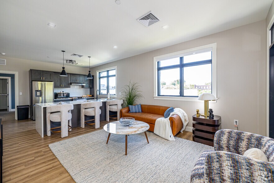 More Photos Of 920-924 Farmington Ave, West Hartford Apartments For Lease