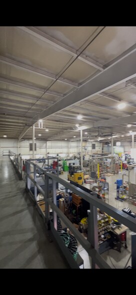 More Photos Of 7156 Sulier Dr, Temperance Manufacturing For Lease