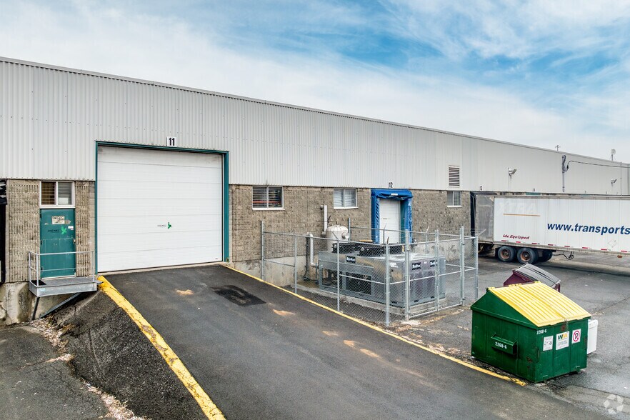 More Photos Of 1500 Rue Nobel, Boucherville Warehouse For Lease