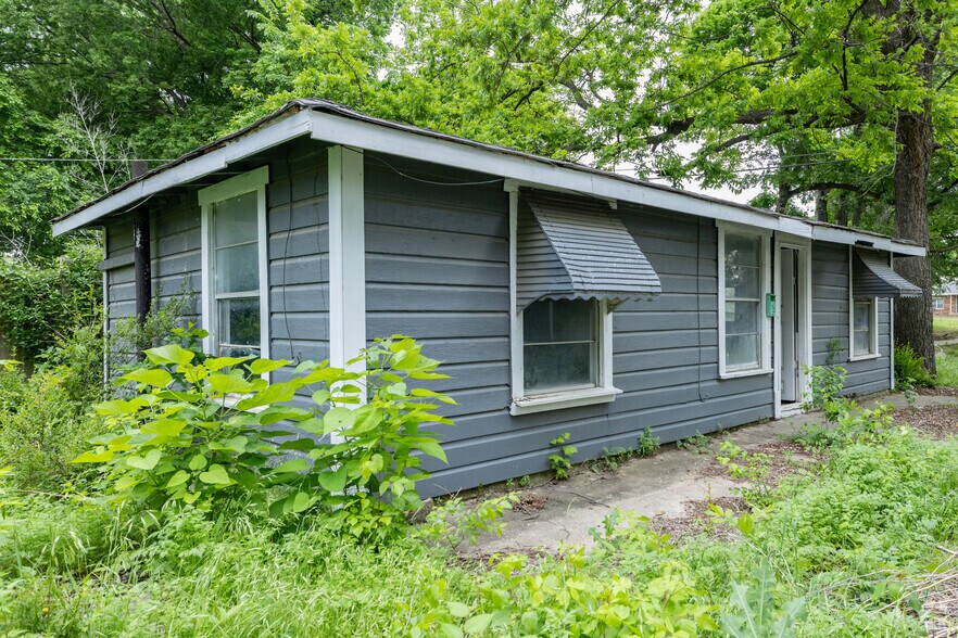 More Photos Of 312 N Creek St, Holdenville Apartments For Sale