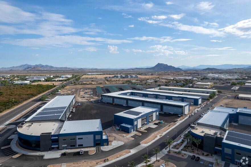 More Photos Of 4454 E Mallory Cir, Mesa Airplane Hangar For Lease