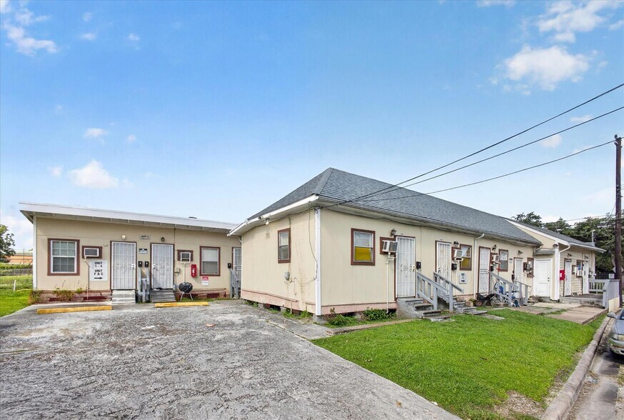 More Photos Of 3401 Ennis St, Houston Apartments For Sale