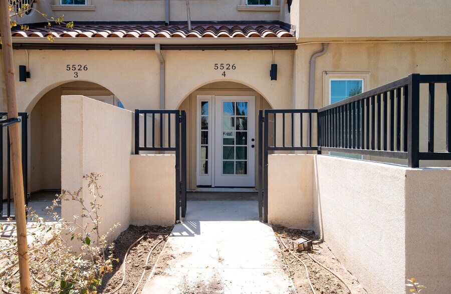 More Photos Of 5526 Los Angeles Ave, Simi Valley Apartments For Sale