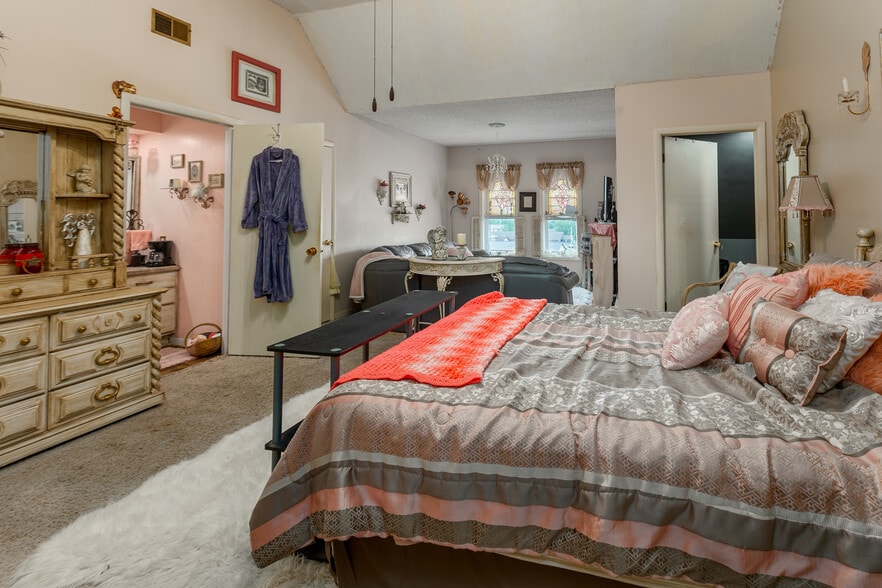 More Photos Of 1414 W MAin St, Marion Lodge Meeting Hall For Sale