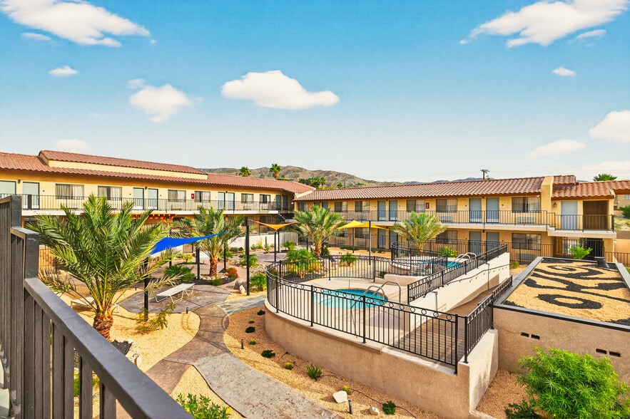 More Photos Of 67485 Hacienda Ave, Desert Hot Springs Hotel For Sale