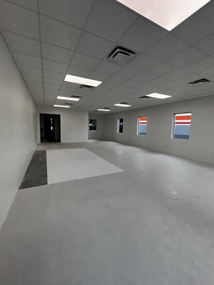 More Photos Of 15550 RR 620, Austin Medical For Lease
