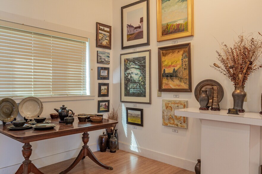 More Photos Of 15 Epps St, Portland Storefront For Sale