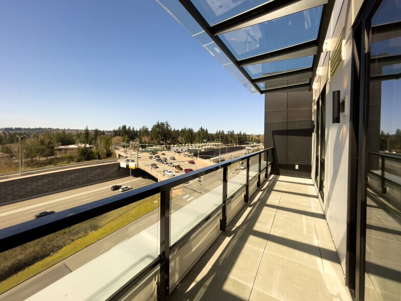 More Photos Of 11811-11821 NE 128th St, Kirkland Multifamily For Sale