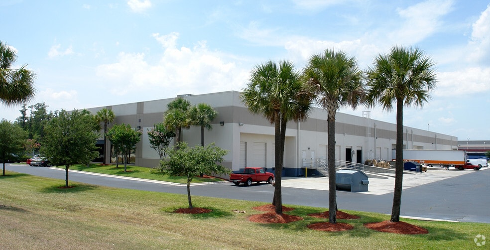 More Photos Of 6881 Kingspointe Pky, Orlando Flex For Lease