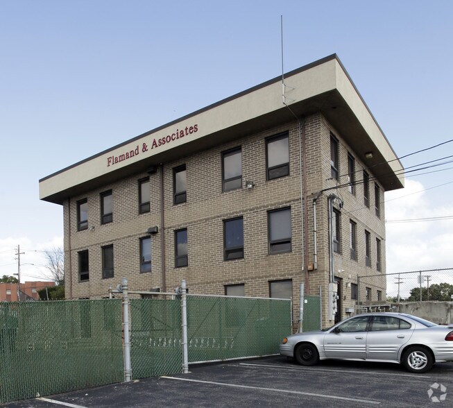 More Photos Of 55 Jefferson Blvd, Warwick Office For Sale