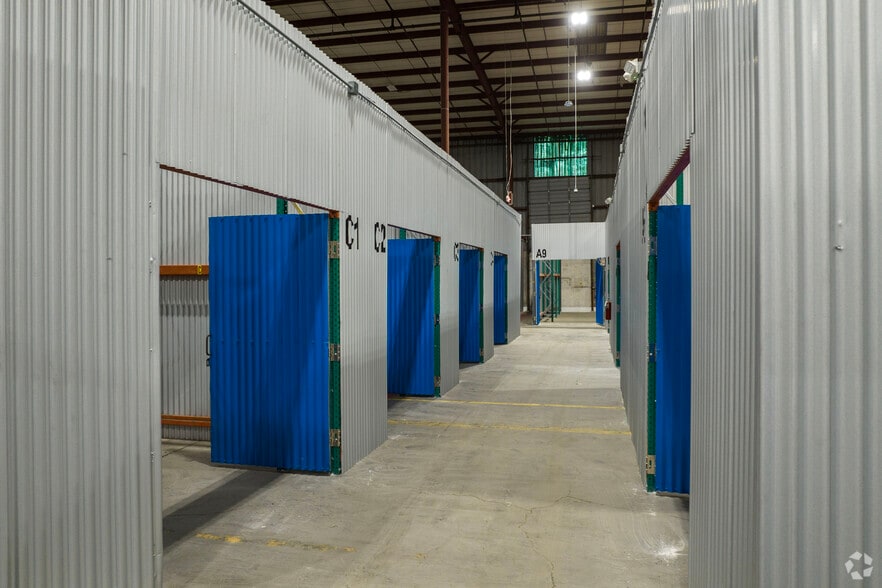 More Photos Of 5806 N 53rd St, Tampa Distribution For Lease