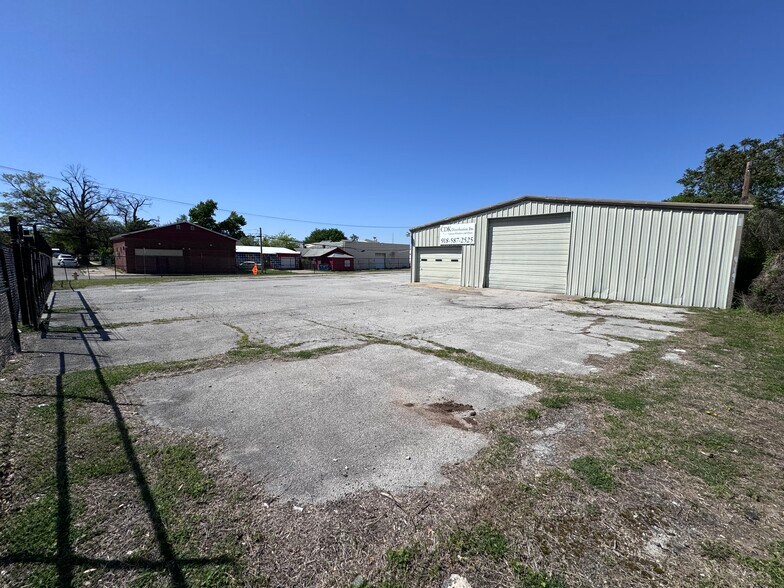 More Photos Of 1902 E 7th Pl, Tulsa Warehouse For Sale