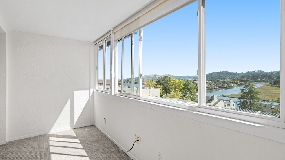 More Photos Of 151-153 Upper Via Casitas, Greenbrae Apartments For Sale
