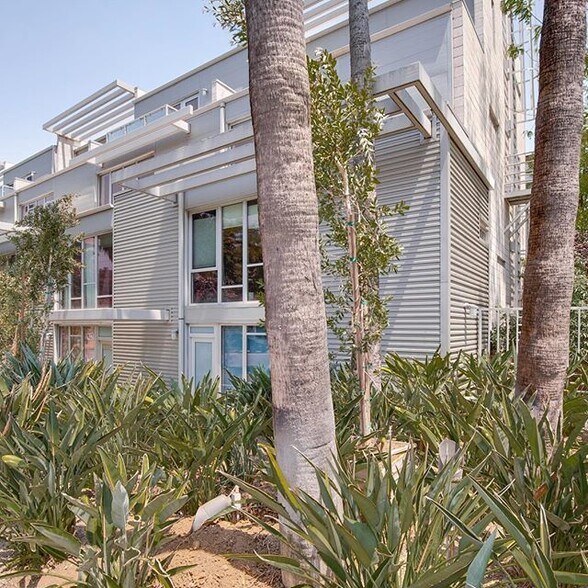 More Photos Of 3450 Cahuenga Blvd W, Los Angeles Office Residential For Lease