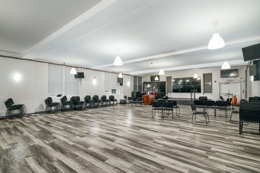 More Photos Of 5913-17 Chestnut St, Philadelphia Apartments For Lease