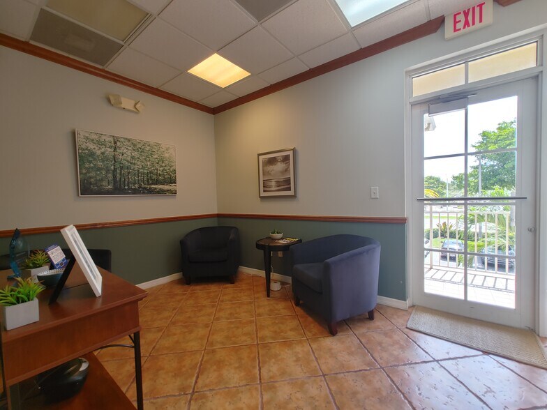 More Photos Of 5491 N University Dr, Coral Springs Office For Lease
