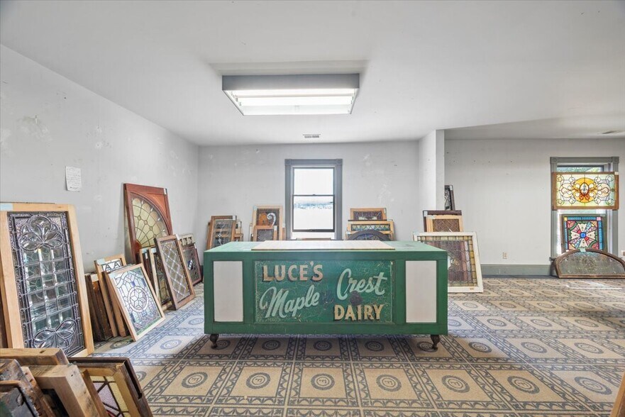 More Photos Of 207 Adams Ave, Canonsburg General Retail For Sale