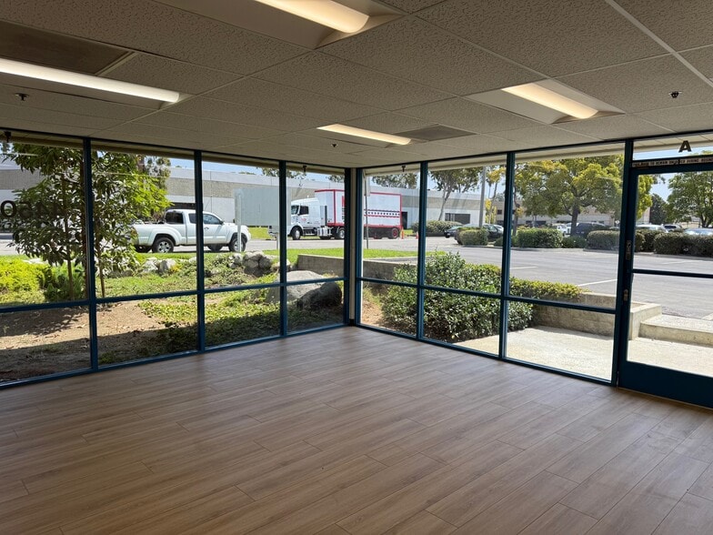 More Photos Of 4450 Dupont Ct, Ventura Manufacturing For Lease