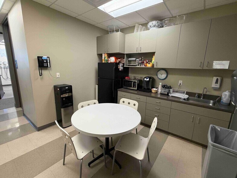 More Photos Of 801-811 N Orange Ave, Orlando Medical For Sale