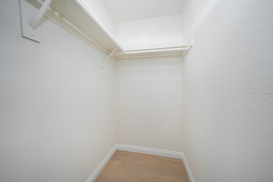 More Photos Of 4651 Cahuenga Blvd, North Hollywood Apartments For Sale