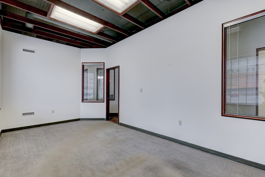 More Photos Of 411 NW 5th St, Oklahoma City Flex For Sale