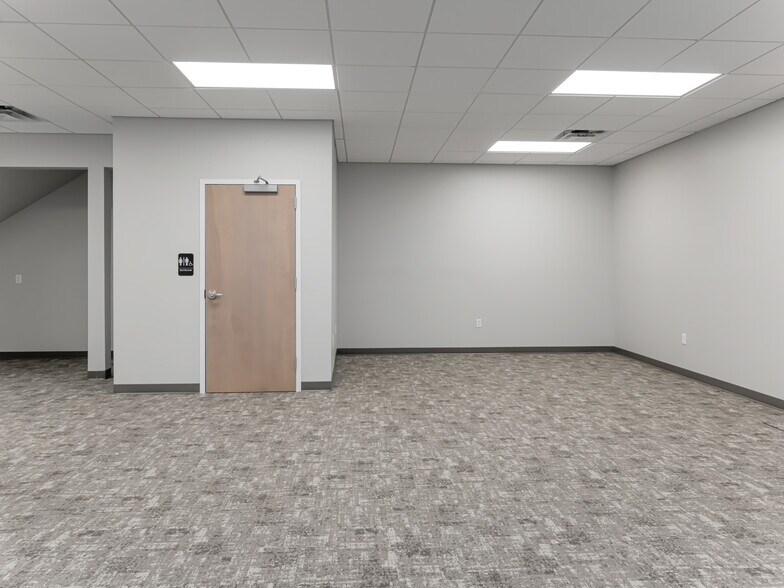 More Photos Of 559 Long Shoals Rd, Arden Medical For Lease