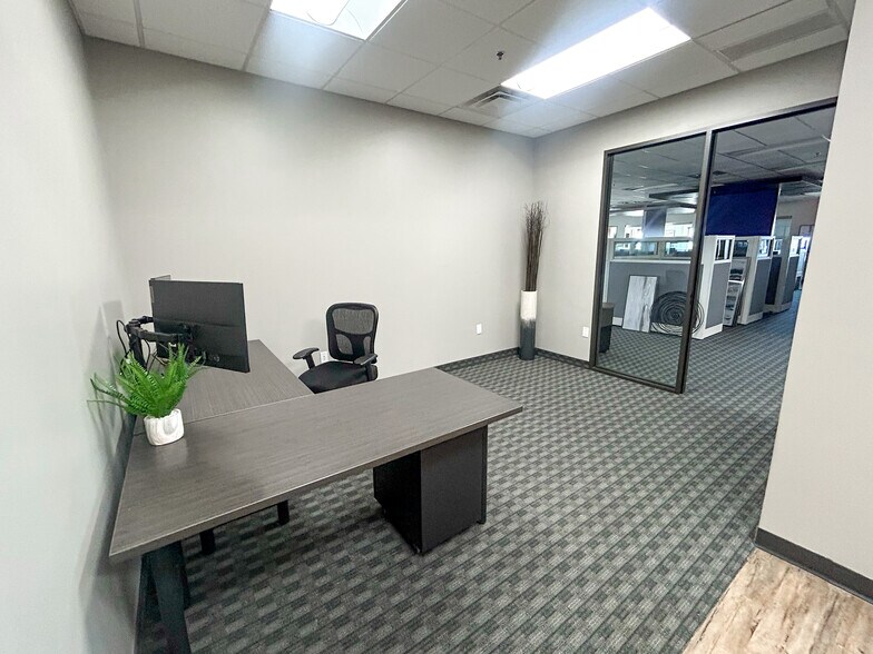 More Photos Of 2701 Sunset Ridge Dr, Rockwall Office For Lease