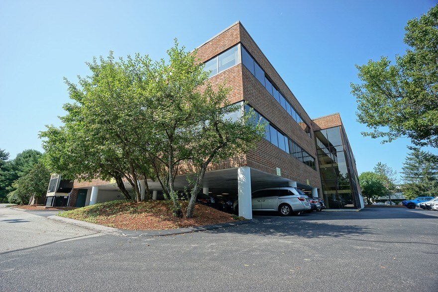 More Photos Of 6 Trafalgar Sq, Nashua Office For Lease