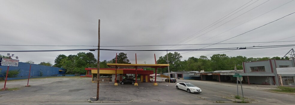 820 N Church St