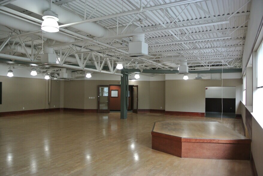 More Photos Of 927 E Polston Ave, Post Falls Office For Sale