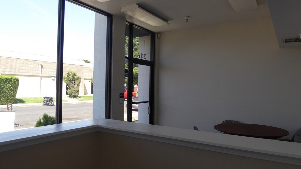 More Photos Of 34 Union Way, Vacaville Flex For Lease