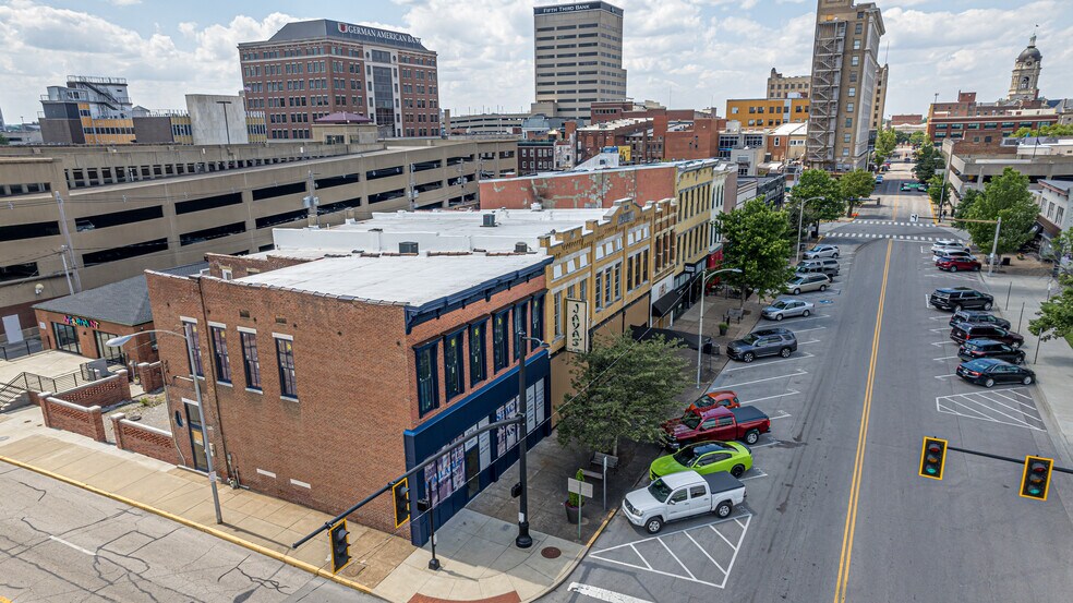 Primary Photo Of 129 SE 4th St, Evansville Storefront For Lease