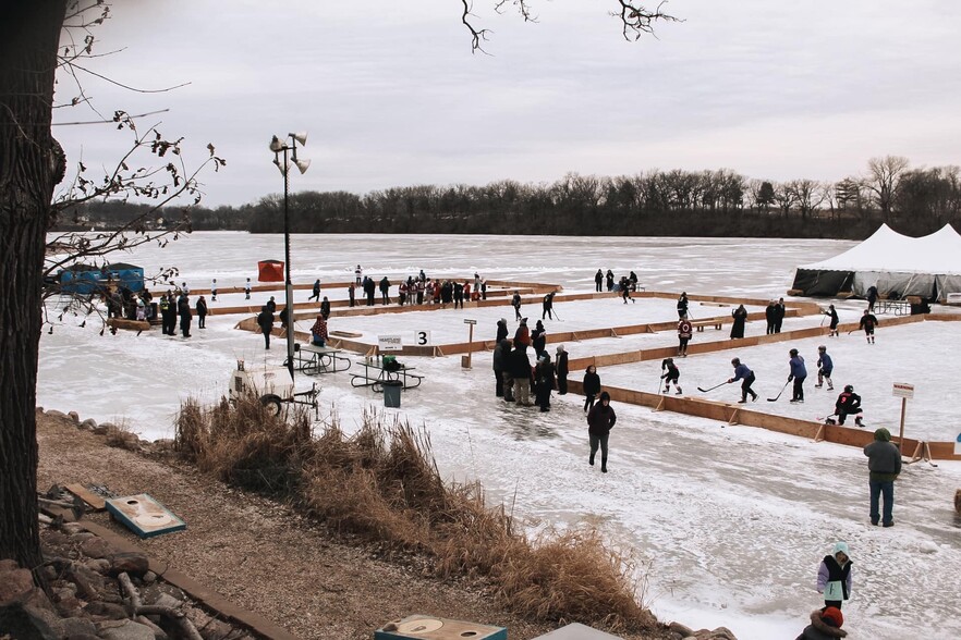 More Photos Of 501 Lake Ave, Fairmont Restaurant For Sale