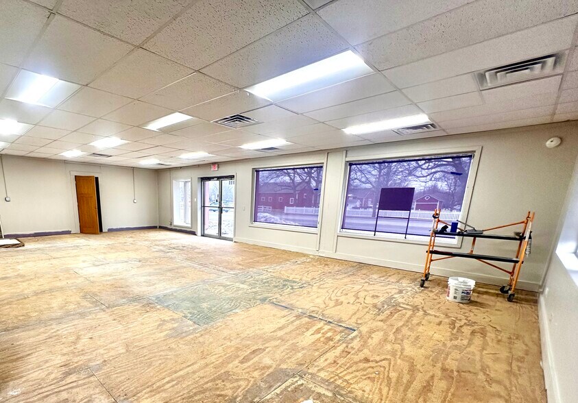 More Photos Of 400-422 N Kennedy Dr, Bradley Medical For Lease
