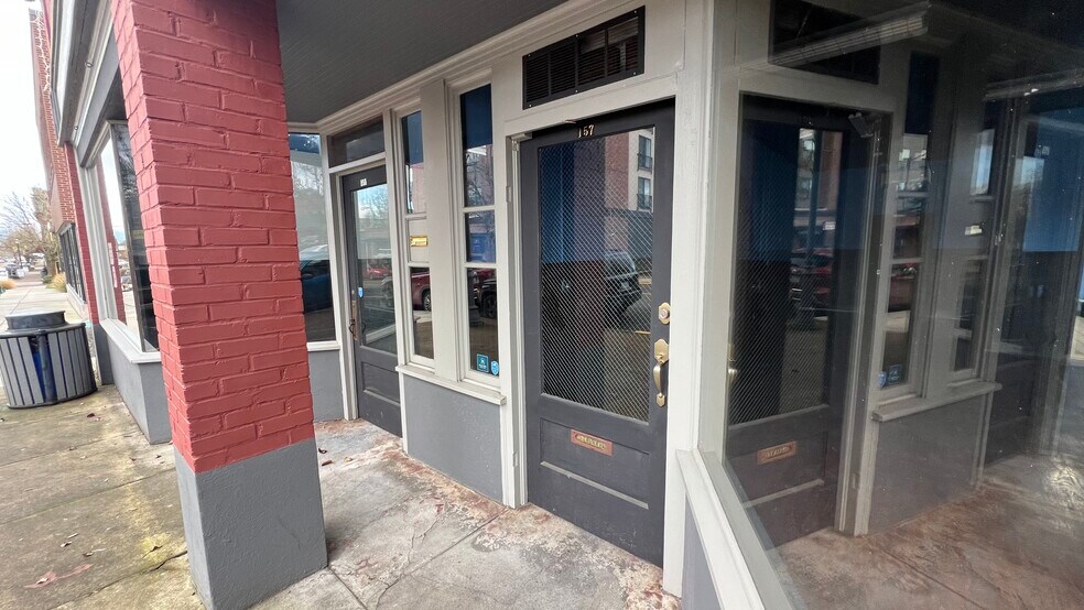 More Photos Of 155-167 Main St W, Monmouth Storefront For Lease