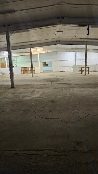 More Photos Of 2127 Cadys Falls Rd, Morristown Manufacturing For Lease