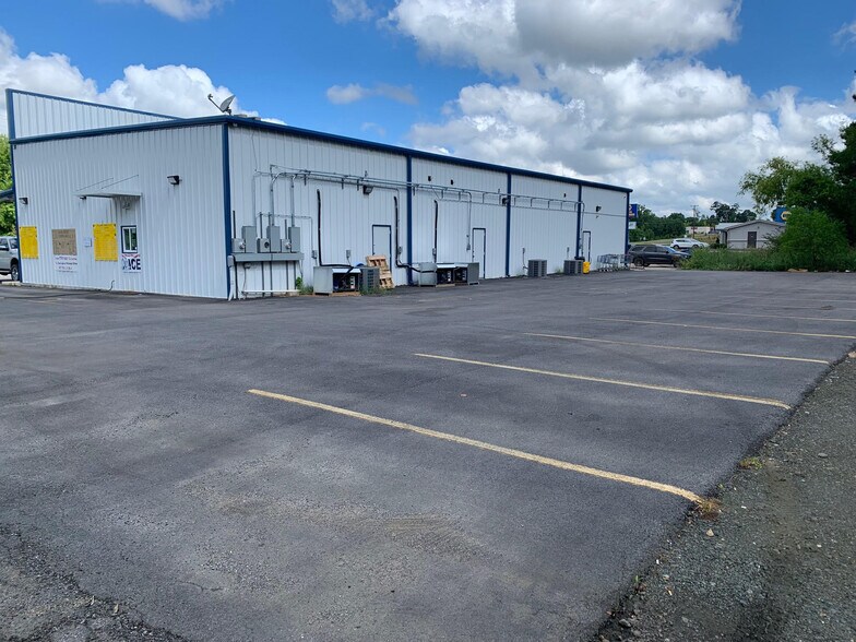 More Photos Of , Center General Retail For Sale