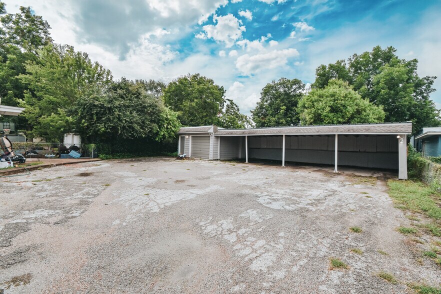 More Photos Of 1503 E Virginia Ave, Victoria Apartments For Sale