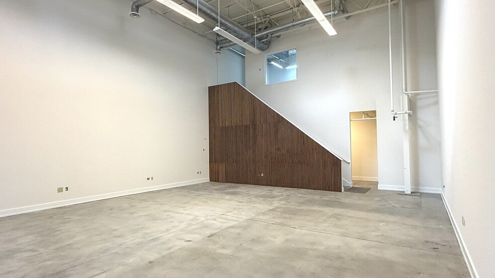 More Photos Of 1320 Ellsworth Industrial Dr, Atlanta Loft Creative Space For Sale