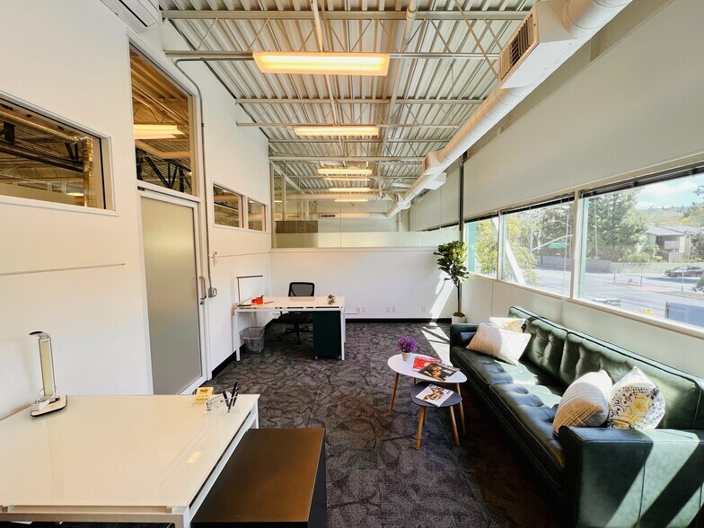 More Photos Of 10549-10555 Jefferson Blvd, Culver City Unknown For Lease