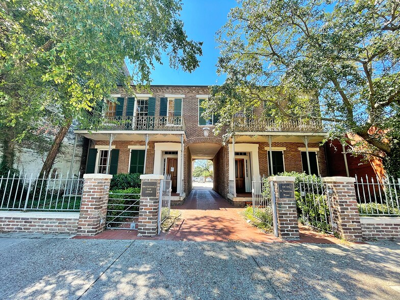 More Photos Of 56-58 S Conception St, Mobile Office For Lease