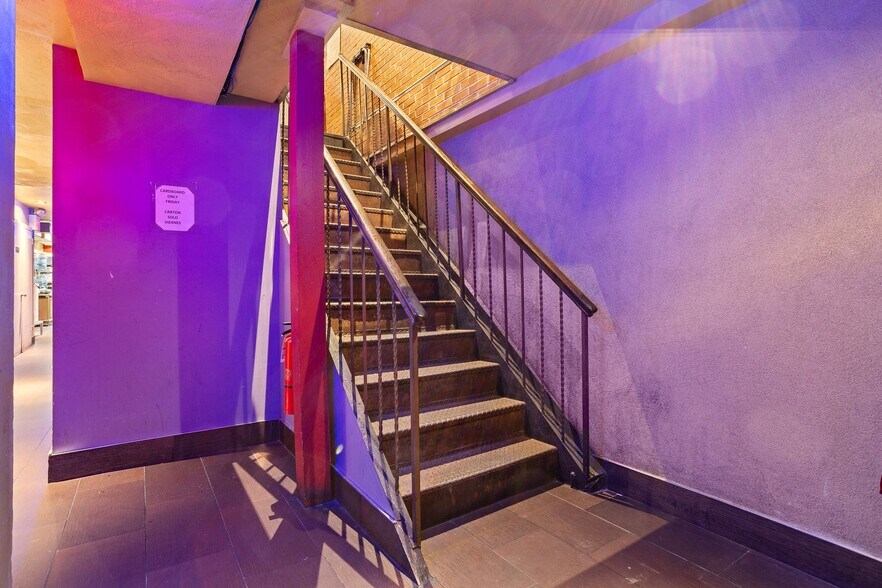 More Photos Of 3216 Steinway St, Astoria General Retail For Lease
