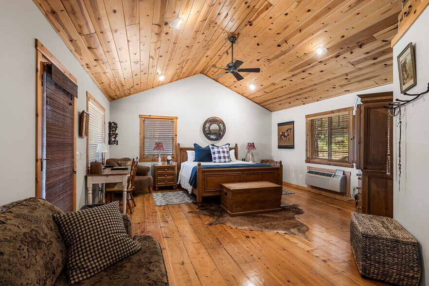 More Photos Of 985 Whitehawk Drive, Clio Land For Sale