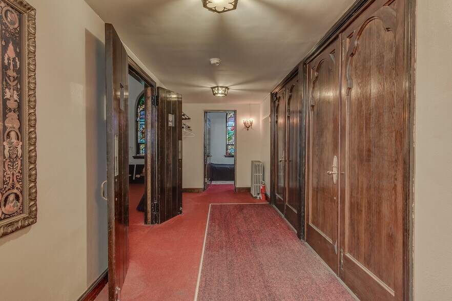 More Photos Of 201 E Main St, Sharpsburg Religious Facility For Sale