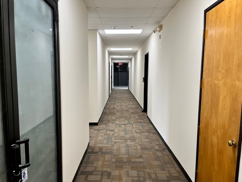 More Photos Of 6900 Anderson Blvd, Fort Worth Office For Lease