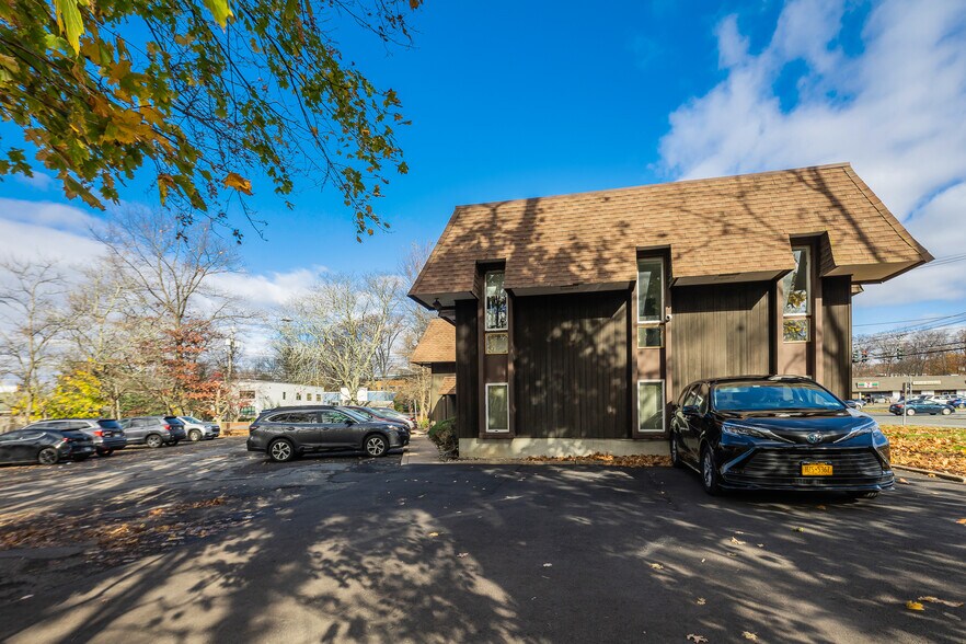 More Photos Of 377 Route 59, Airmont Medical For Lease