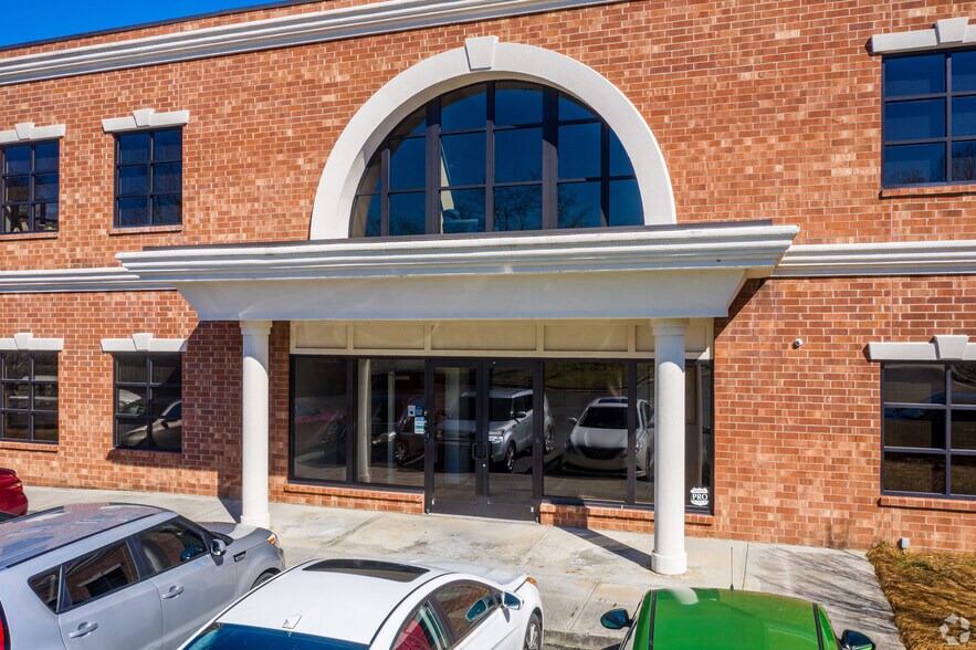 More Photos Of 8625 Crown Crescent Ct, Charlotte Loft Creative Space For Sale