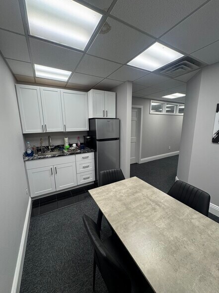 More Photos Of 156 Ramapo Valley Rd, Mahwah Medical For Lease