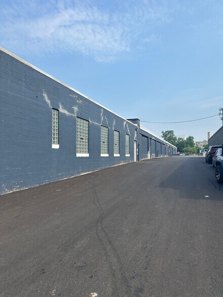 More Photos Of 812 E Ferry St, Buffalo Warehouse For Lease
