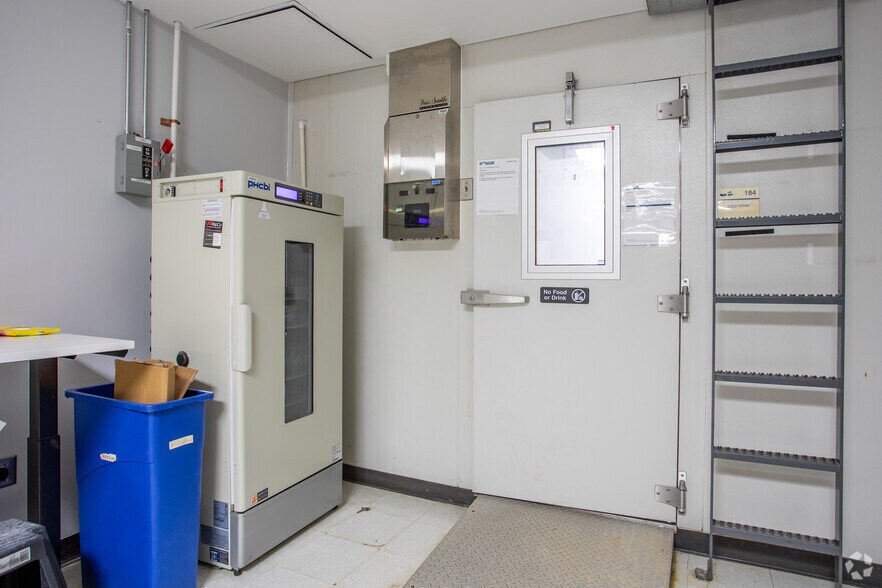 More Photos Of 2 Triangle Dr, Research Triangle Park Flex For Lease